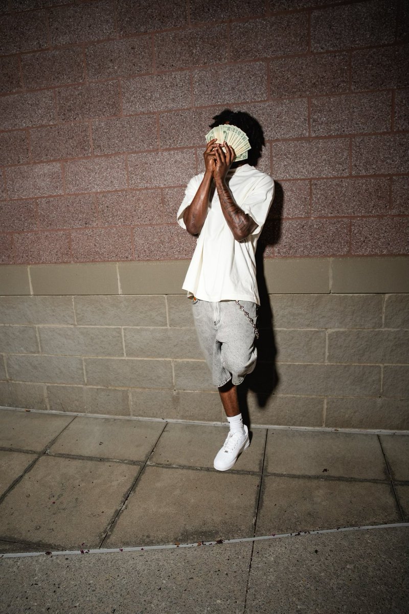 ynr2deuce's tweet photo. #stillgettingmoney https://t.co/Hvjcu5hT0N