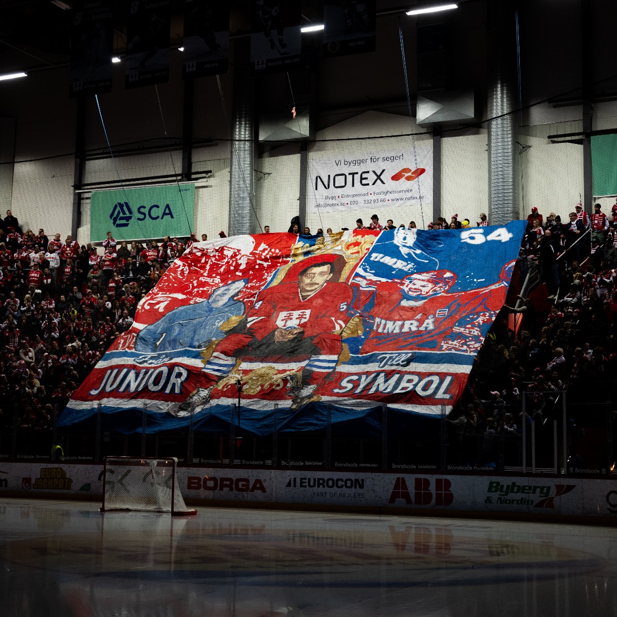 timra_ik's tweet photo. Vi ser fram emot en ny säsong tillsammans med er i SCA Arena - var på plats där nya minnen skapas. Säkra ditt säsongskort på https://t.co/2wuSLaEHzU 

#timraik https://t.co/kNYTQpRwi4