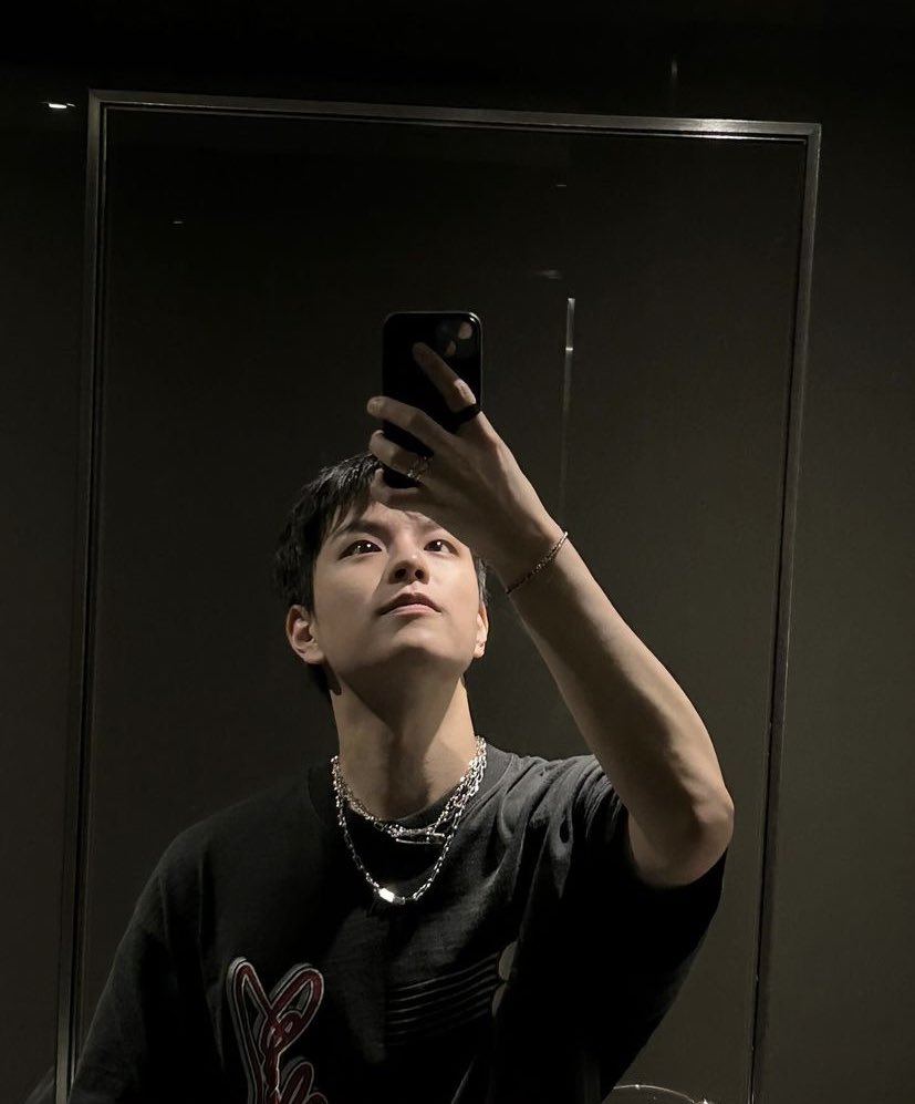 miniverse.__ IG update

“Eternally.”

🥺❤️