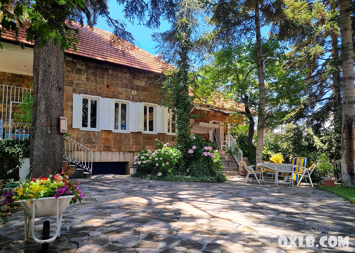 onefineart's tweet photo. House of Dr. Antoine Hakim in Hasroun Lebanon - Watch the film to see in detail the interior of house https://t.co/lsV5dGtf8F
#lebanon #hasroun #houseinterior #visitlebanon #visit #film #watchlebanon #youtube https://t.co/SZm3ZrNgnB
