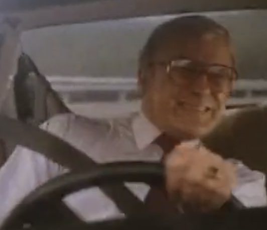 tamatebaco99's tweet photo. #アポイントメント悪夢の約束1981
#TheAppointment
真夜中ですので「誰も知らなさすぎる映画」名でご紹介します。あまりにも不可解な描写と崖っぷちに車が
(どう撮影したのか驚愕)事故落下シーンしか覚えていない父親と娘のストーリー。驚いた事に巨匠デル・トロ監督はこの作品が大好きだ→ https://t.co/bIB7y5QNr9