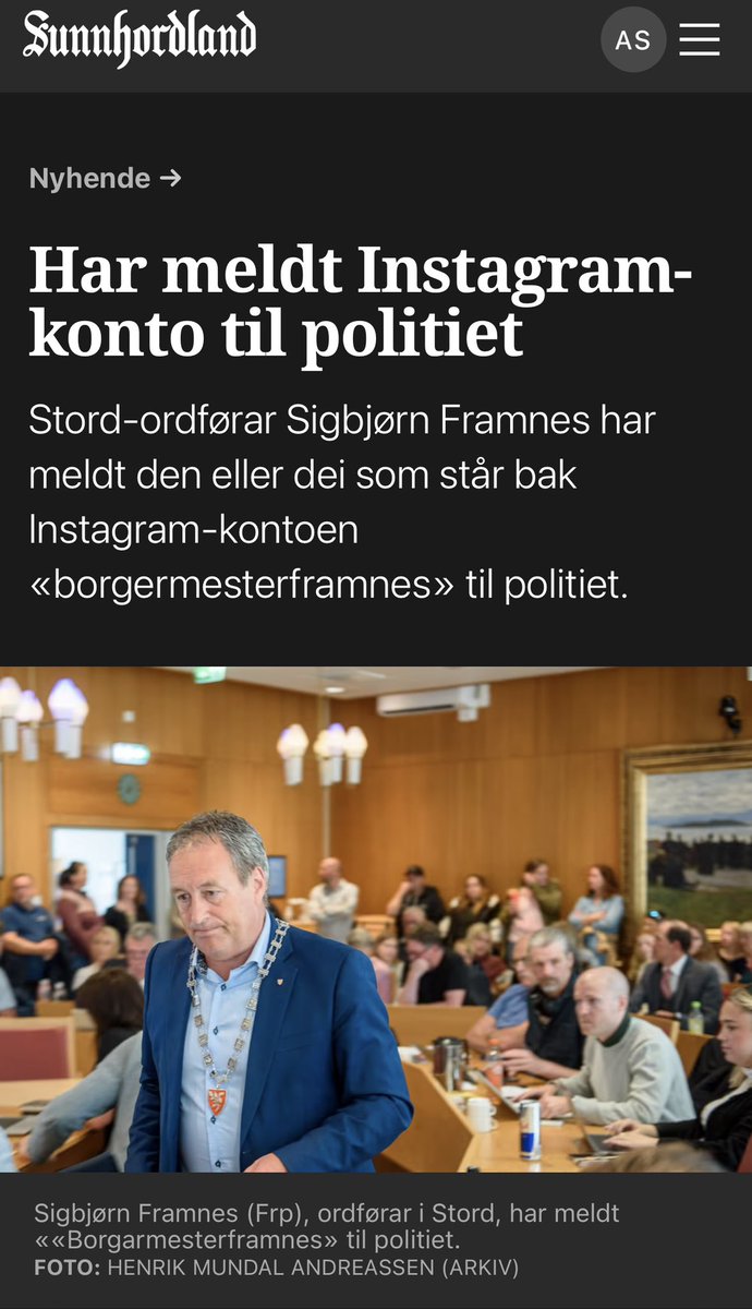 Asauen's tweet photo. Føler meg litt lurt no når Ordføreren går til Politiet… Trudde da var hans konto dette eg: https://t.co/4NSBN2xd0S https://t.co/RPsnKq0wNB