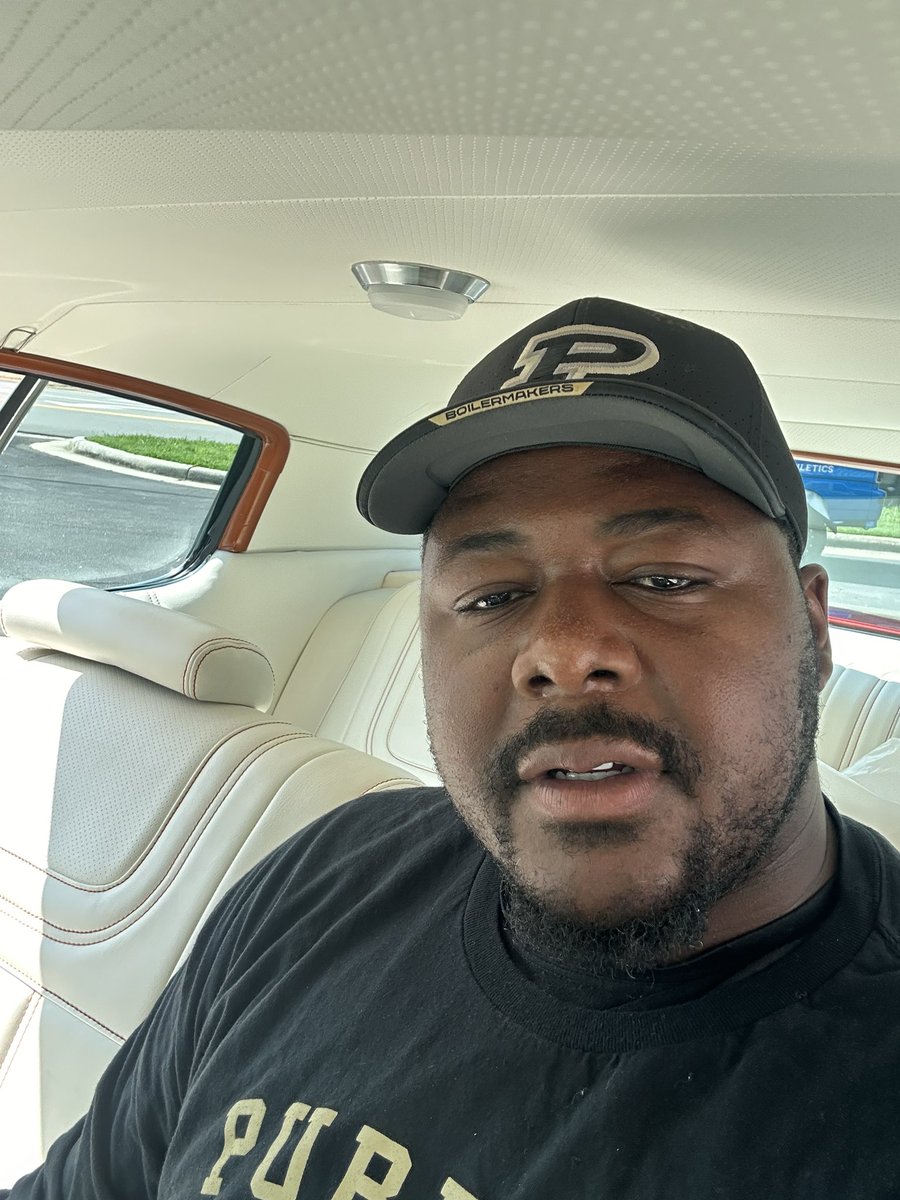 mjohnson7672's tweet image. Felt good to spend some time with my son today. Haven’t seen him in a while. Appreciate DreamWorks MotorSports and Adam and his crew in Roxboro, NC taking good care of my baby boy!!
#MTMW
#BoilerUp🚂💨💨💨
#HammerDown ⚒️🧱🔨