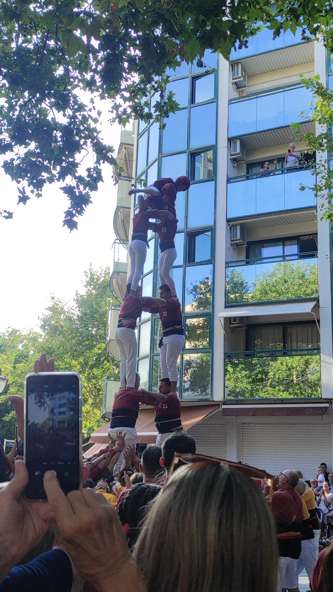 Novetats al <a href="/barometreCAST/">BARÒMETRE CASTELLER</a> d'aquesta setmana:
✅ Jove
✅ Capgrossos
✅ Esparreguera
✅ Badalona
✅ Serrallo
✅ Altafulla
✅ L’Arboç
✅ Cambrils
✅ Salats
👉 revistacastells.cat/2024/07/onze-e…
#castellers #castells