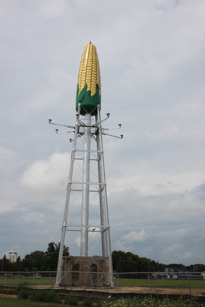 midwestern_ope's tweet photo. “The Midwest is more than just corn” 

The Midwest: https://t.co/ca8x6DfKIX