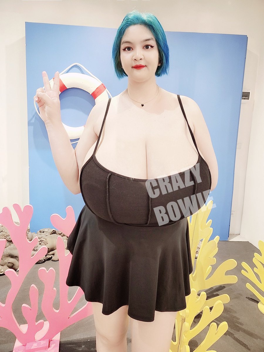 ว่ายน้ำไม่ต้องใช้ห่วงยางหรอกเนอะ🥰 https://t.co/wx9GTYZc9r