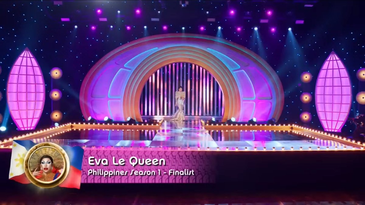 AltDragRace's tweet photo. OMG EVA LE QUEEN BACK ON MY TELEVISION WE WOOOOON 🇵🇭🇵🇭🇵🇭🇵🇭🇵🇭🇵🇭🇵🇭🇵🇭🇵🇭🇵🇭🇵🇭🇵🇭🇵🇭🇵🇭
 
MAWMA LEWKS GOOOODDDDDD!!!!!!!

#DragRace #GlobalAllStars https://t.co/nfNuC3kZrZ
