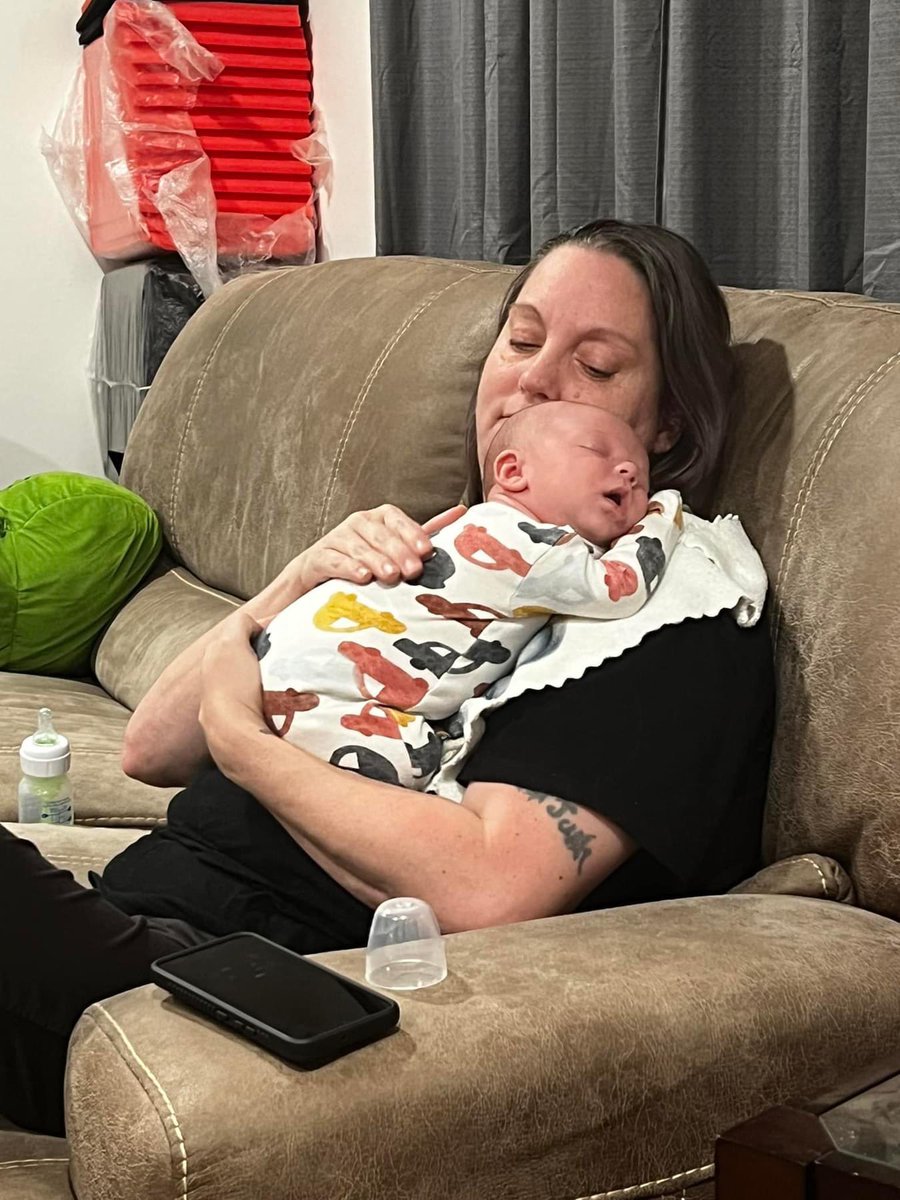 Tarable_Anxiety's tweet photo. Angela needs our help!Doctors diagnosed her with Riedel'https://t.co/1s5rNFnkah's a rare thyroid disease.Difficulty with talking, eating,and breathing.If you cannot donate please share this.
Cashapp:$AngelaD710
Paypal:@angeladawn79
Zelle:angela.hudgins79@gmail.com https://t.co/uCAgxEOFzf
