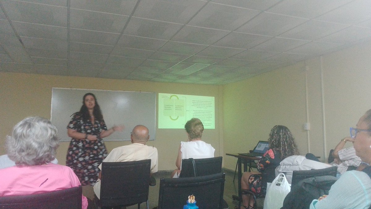 ingrid0882's tweet photo. Presentación de tesis doctoral sobre la formación  de competencias directivas para la implementación del teletrabajo y el trabajo a distancia en la facultad de Psicología de la UH. Implementación del Programa de Trabajo Digno en el país. #Cuba https://t.co/ty8fMMwgds