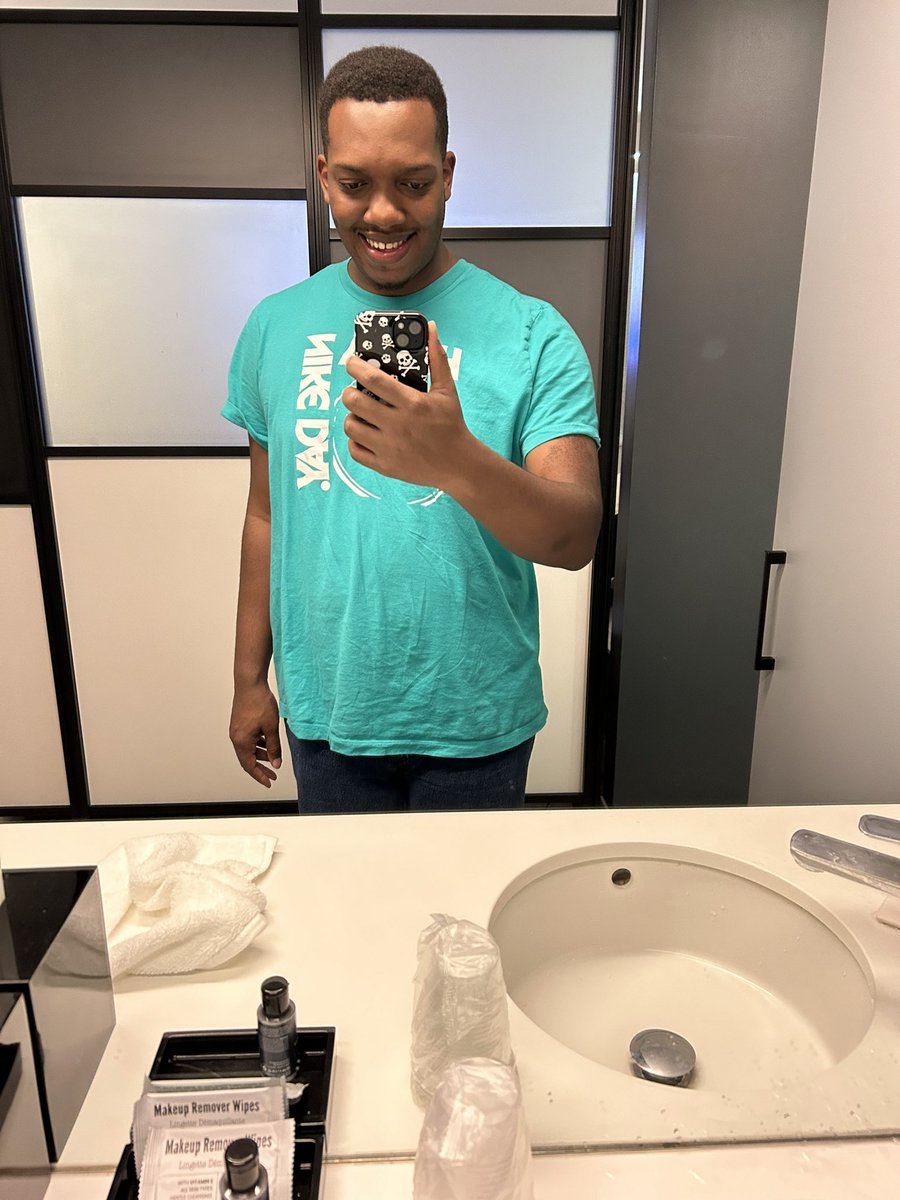 It feels like summer vacation is finally here but it feels good to long road trip all day and night in 9 hours! This is my first time ever in Round Rock, Texas was pretty fun and safe travels!! I hope we enjoyed the ride!!! :)👍🤗🥰❤️