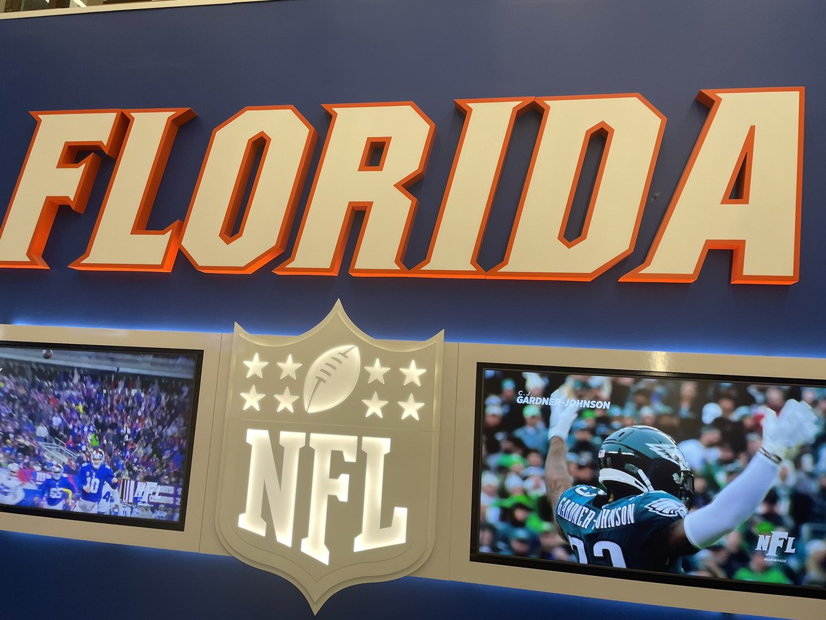 Great day spending time with <a href="/GatorsFB/">Florida Gators Football</a>  strength staff !! Thanks to <a href="/PaladinFootball/">Furman Football</a> great  <a href="/coach_bnapier/">COACH BILLY NAPIER</a> for letting us come watch the 🐊 train for the day !!   Coach Miles and his crew <a href="/CoachOgasIII/">Frank Ogas III</a> <a href="/CoachRodHill/">Rodney Hill</a> <a href="/CoachWat89/">Alex Watkins</a> Jake Sankal &amp; Jesse Ackerman run an ELITE operation!