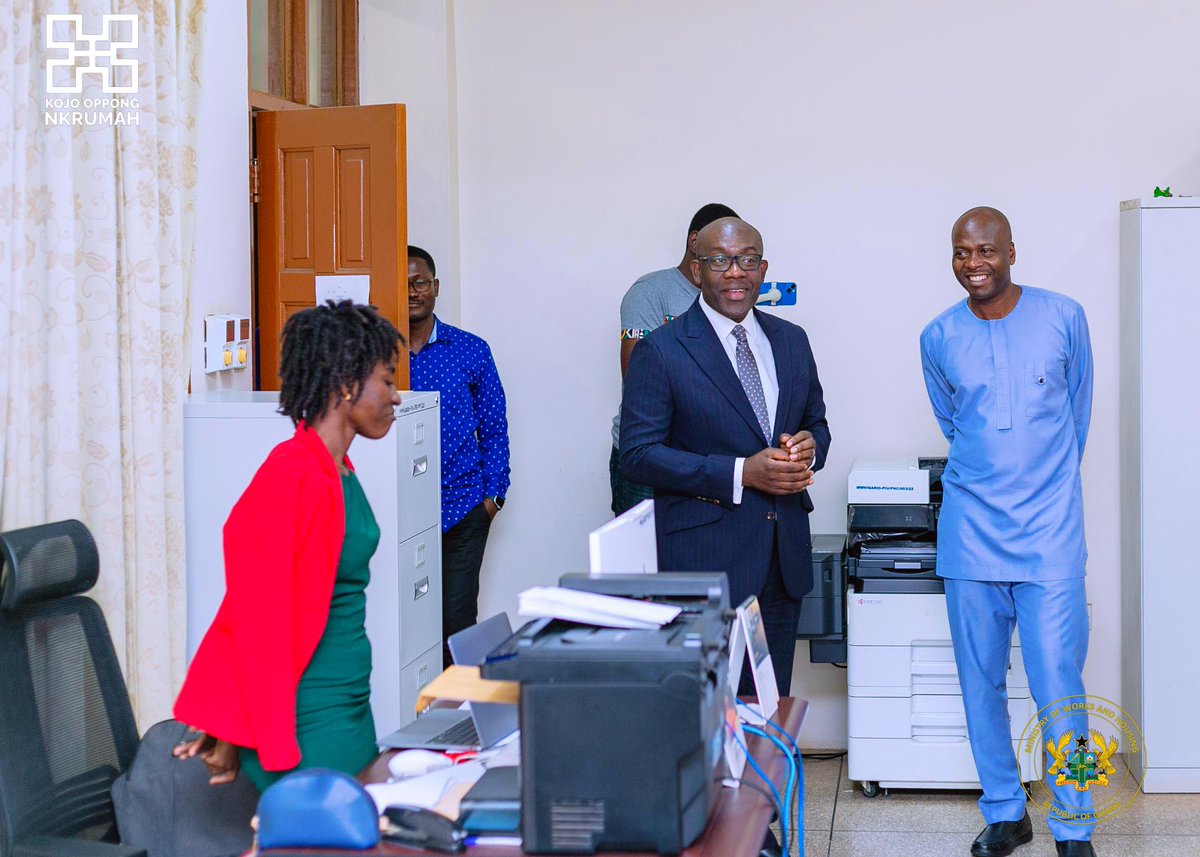 konkrumah's tweet photo. Earlier today, I paid a working visit to the Ghana Hydrological Authority. It was an enlightening experience meeting with the dedicated staff and reviewing the ongoing projects they are supervising.

During an emergency staff durbar, I received valuable insights from the team on how we can further improve hydrological services across the nation. I am grateful for their input and commend them for the significant strides made so far.

Strengthening the Ghana Hydrological Authority is a top priority for the Ministry of Works and Housing in 2024. This will empower the Authority to enhance flood control mechanisms, improve drainage works, and complete crucial coastal protection projects to safeguard lives and properties.