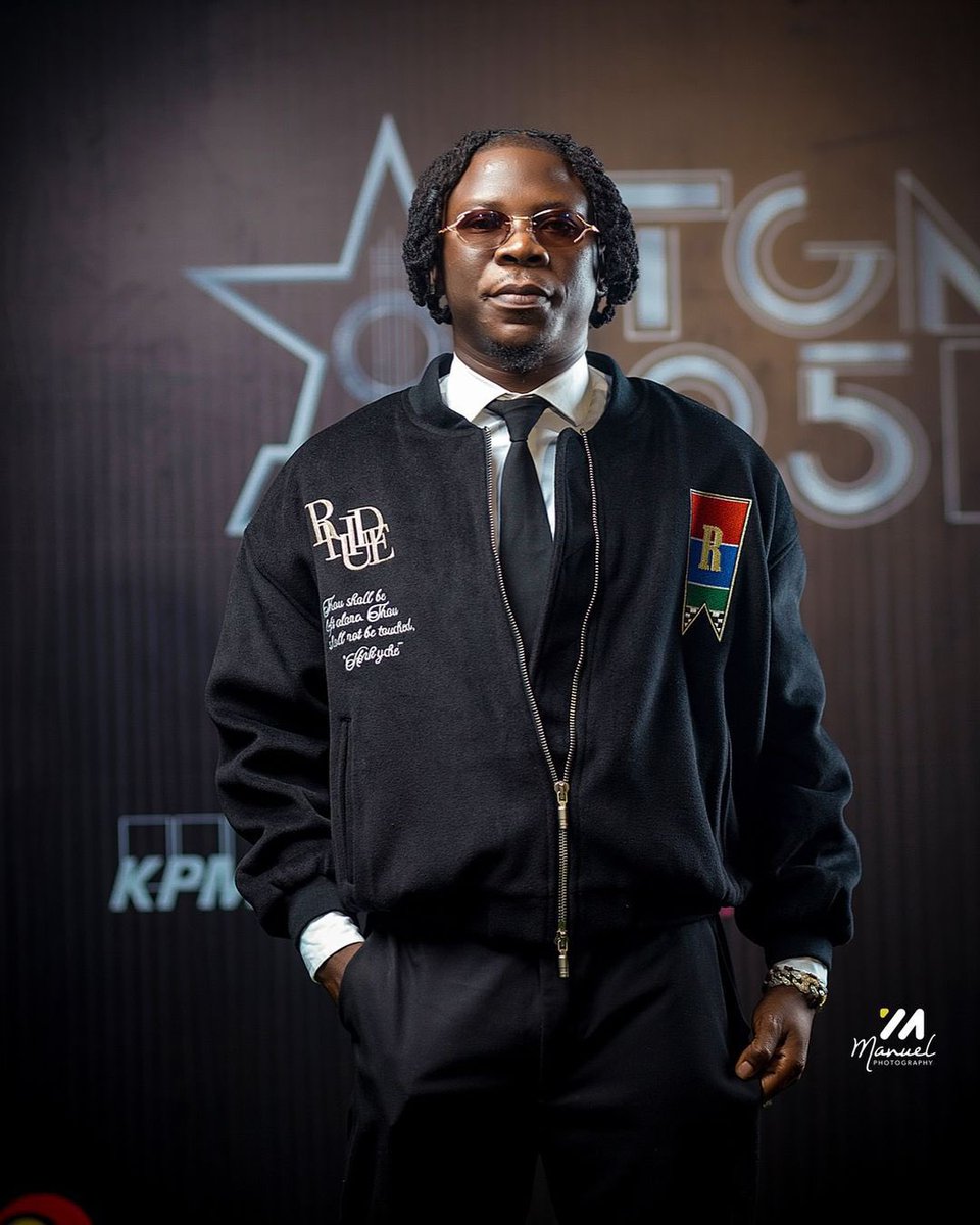 Charts_Ghana's tweet photo. Created the genre, nominated for it. 

Our king @stonebwoy gets nominated for “AAEA Best Afro-Dancehall Hit-Africa” 2024 version along with our only son of Africa and Rockstar, @KuamiEugene 
Ghana 🇬🇭 in Kenya 🇰🇪 🔥🔥 https://t.co/iDl21QmOvn