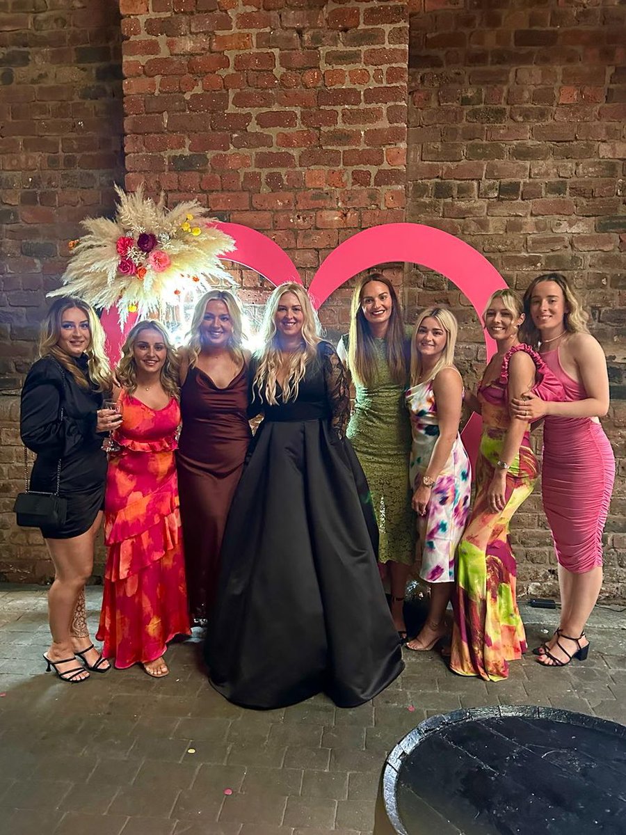 🥰 👰 A big congratulations to coach Danica Dalziel and her new wife Caitlin who were married yesterday.

Wishing you both a lifetime of happiness together ❤️💛