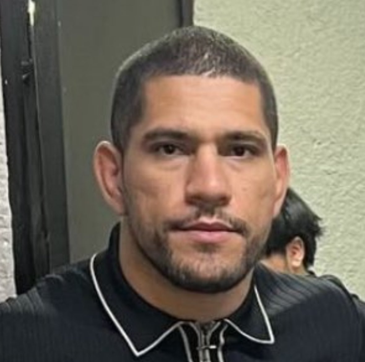 RobxAFC's tweet image. Alex Pereira ‘enjoying himself’ 😭😭😭