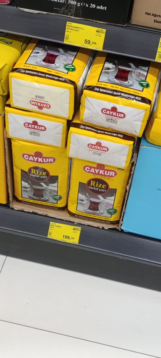 tetikci064's tweet photo. Ödenen prime göre ve Ödenen paraya göre emeklilik maaşı bağlanır 

Herkese en düşük emekli maaşı bağlanmaz

Yaşlılık aylığı başka bir şey

Hiç prim ödemeyen 65 yaşına gelmiş kişilere verilir

Siz emekliler ile dalga mı geçiyorsunuz @memetsimsek @isikhanvedat 
#şimşekhızındaistifa https://t.co/5m8DmKQkeT