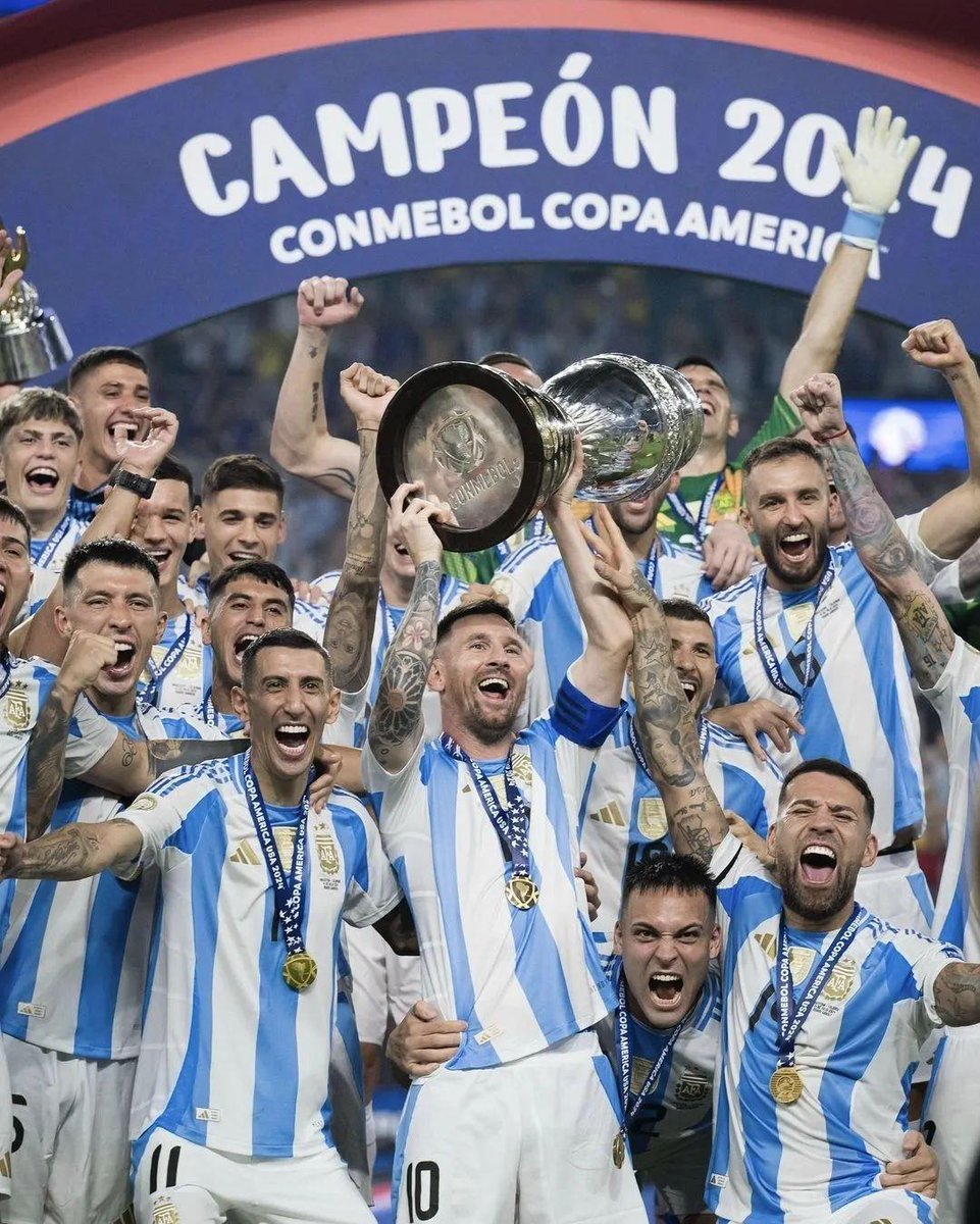 BetiMariel's tweet photo. Es nuestra!! 🏆
#VamosArgentina 
#VamosArgentinaCarajo 
#SomosCampeones 
#sonlosmejores 
#CopaAmerica https://t.co/mxFSl5aX9a