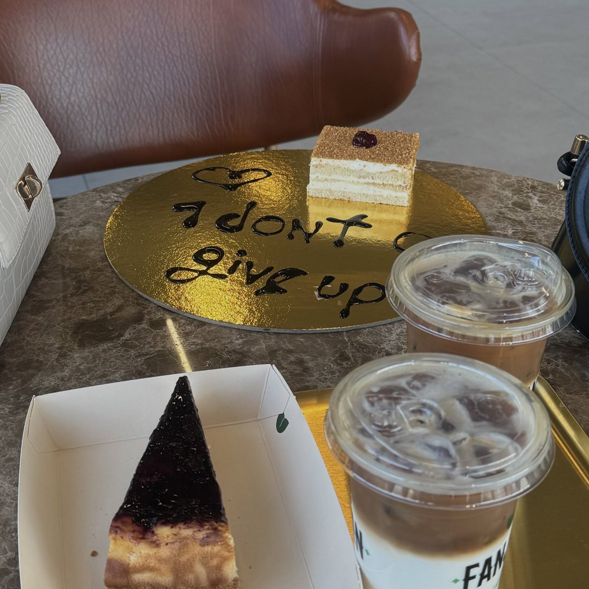 مُشــ اللحظات السعِيدة ـــاركة
           ❤️❤️❤️❤️