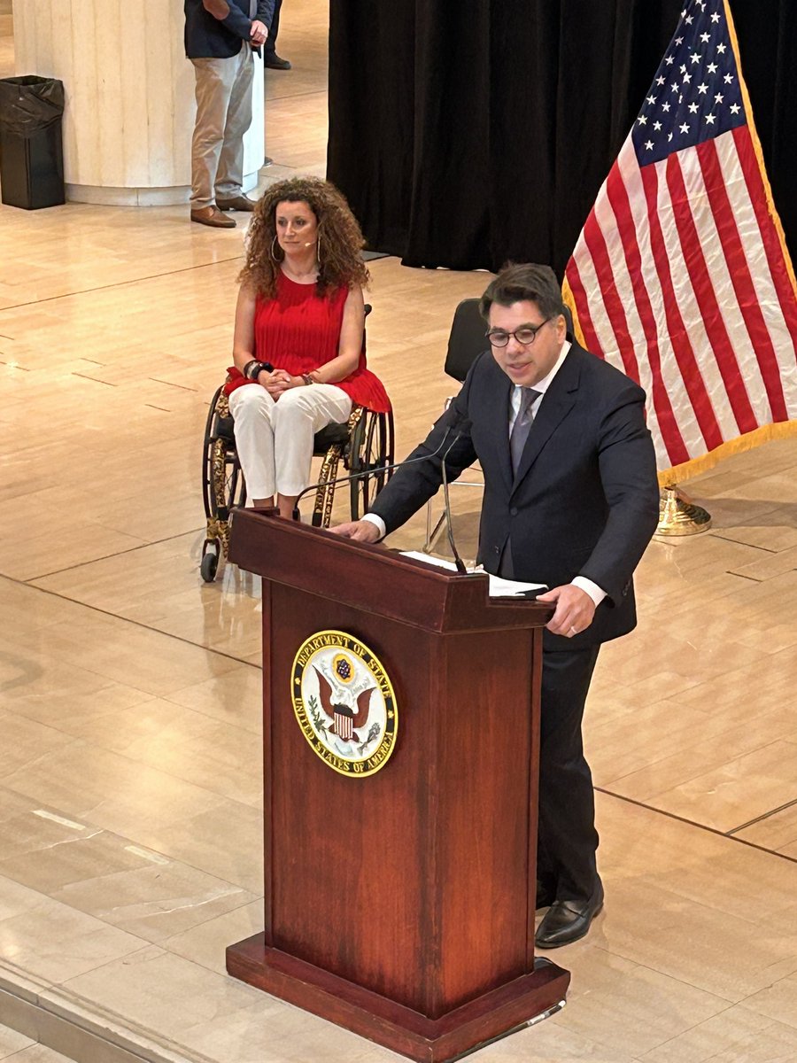 Wonderful to celebrate our 248th Independence Day surrounded by friends, rights advocates, and colleagues in 🇬🇷! At this year's event, we were proud to highlight the transformative power of education and the importance of equal access to education for people with disabilities.