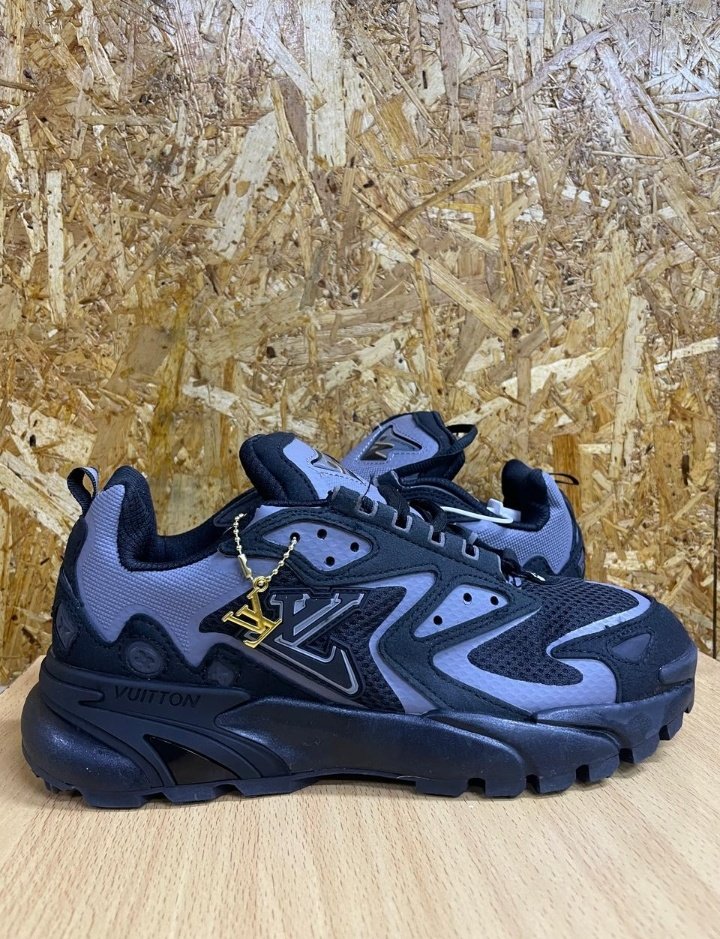 foot_trends's tweet photo. Louis Vuitton 'Static' (left)
Or
Adidas 'Fear of God' (right)?
#HomeOfQuality #DripWithUs #QualityForAll https://t.co/TzH4xwCNAC