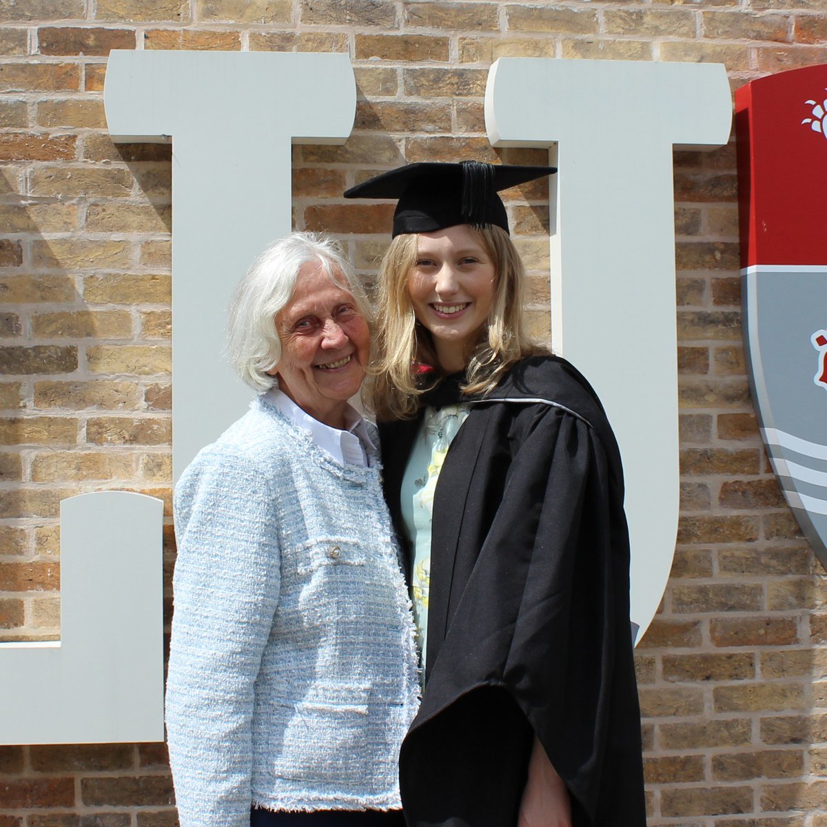 LancasterUni's tweet photo. Congratulations to everyone who graduated today, and all of your guests and supporters! We're looking forward to plenty more celebrations throughout the week. Please tag us in your photos and videos as we'd love to share them 🎓👏
#Gradcaster https://t.co/j7b5iOq7aJ