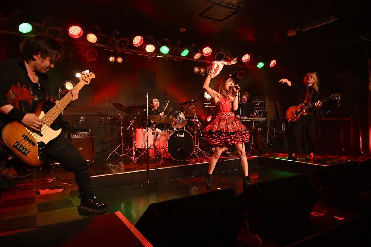 Akagi_Honoka's tweet photo. 取り急ぎ‼️

主催ライブ＂MIRAI∞DRIVE＂
ご来場いただきありがとうございました！！
最高に素敵な空間だった。

GIGSスタッフの方々、会場のみなさま、出演者のみなさま、バンドメンバー、
そして一緒に立ち上げてくれたちゃぺさん@chape125 
本当にありがとうございました😭✨ https://t.co/wHhNfkr5o4