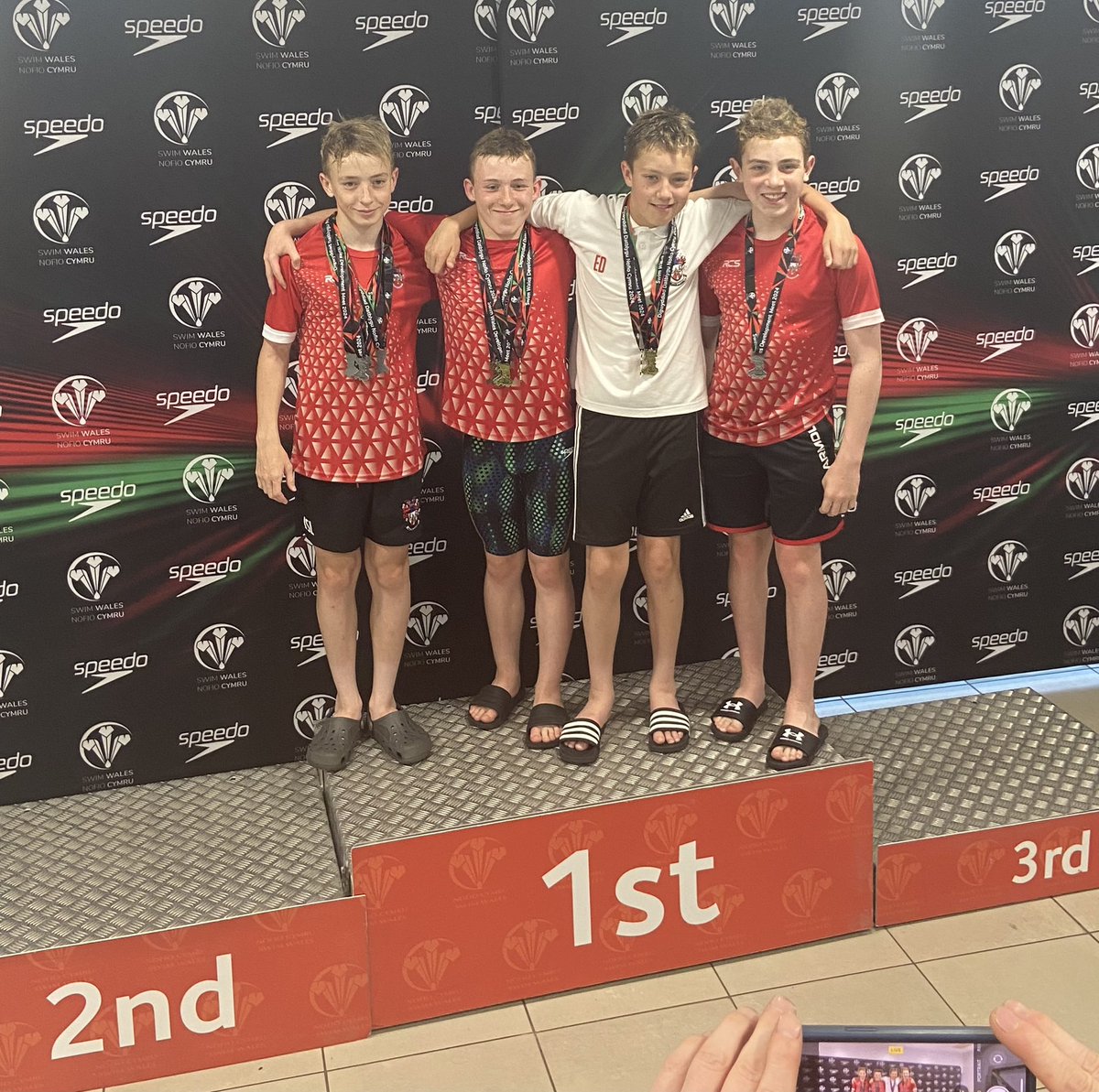 Am benwythnos arbennig! Gwnaeth dros 30 o’m nofwyr gystadlu ym mhencampwriaeth Datblygu Nofio Cymru. Perfformiadau unigol arbennig a rasys cyfnewid gwych! Llongyfarchiadau i chi gyd!!
🥇 x 11
🥈 x 17

a 75 PB’s!!!