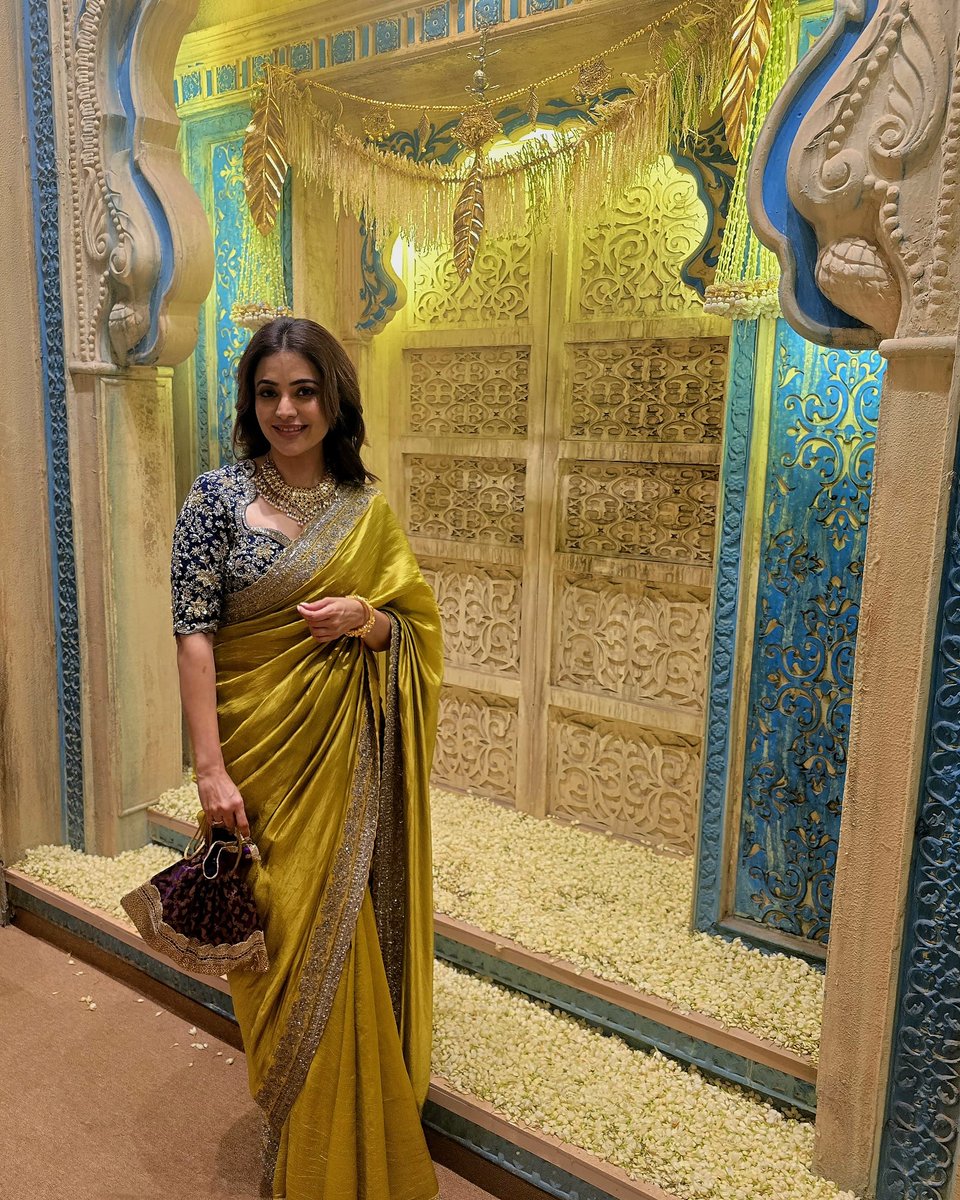 OnlyHeroines's tweet photo. #NishaAggarwal ✨ https://t.co/JXG9knWGIg