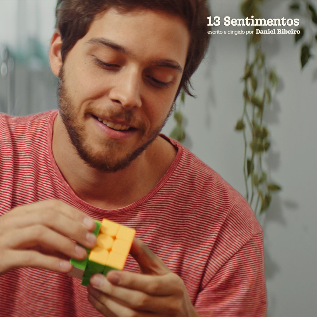 Quando um cubo tem significado gigantesco, rs.
Só quem já assistiu "13 Sentimentos" sabe do que estamos falando! Pra você que ainda não viu, garanta já seu ingresso no link na bio.

#danielribeiro #13sentimentos #hojenoscinemas  #cinemalgbt #LeiPauloGustavoSP #tudoviracultsp