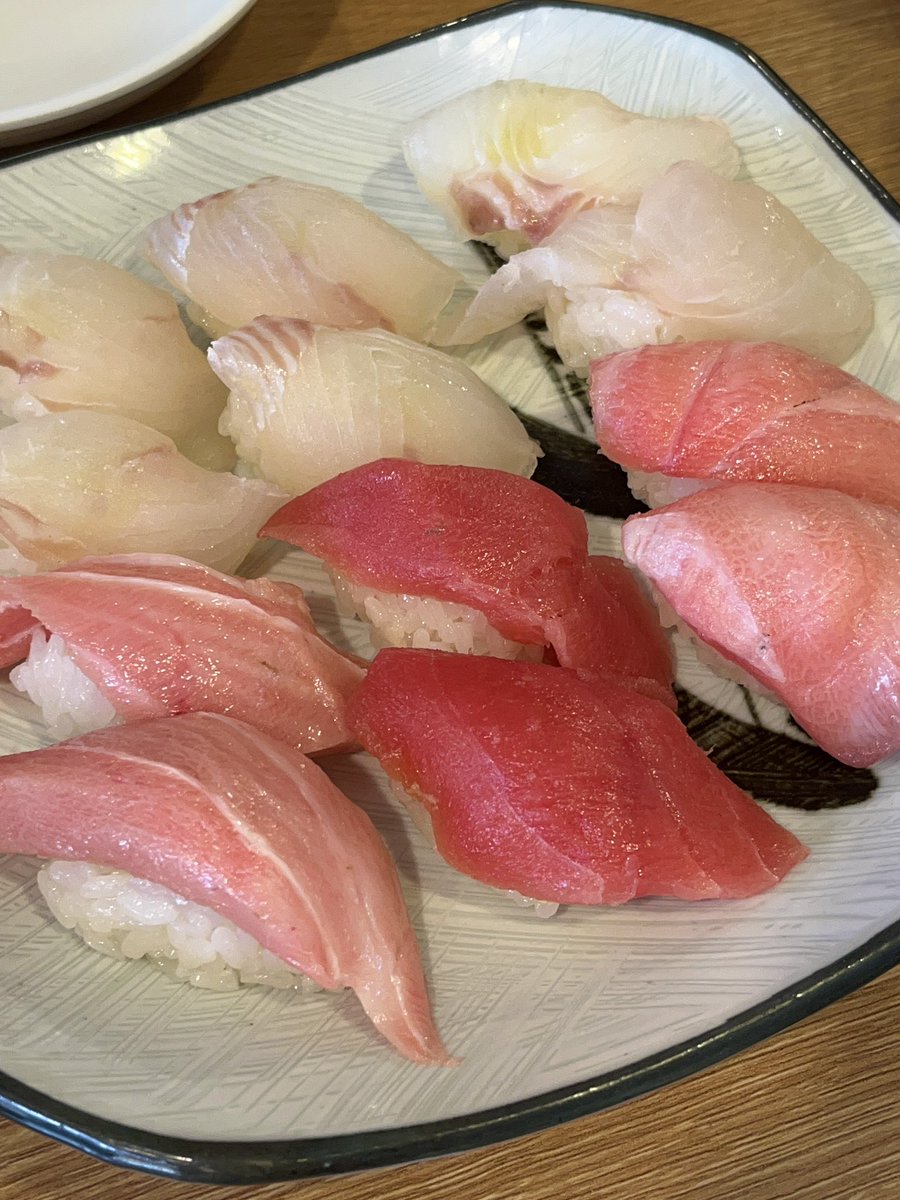 ziinzip's tweet photo. 은행골 🍣 함냐함냐 ㅋㅋ https://t.co/0hnt3ZGJfr