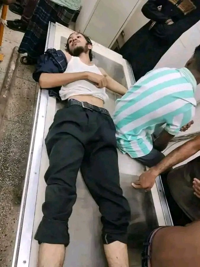 yeasin724's tweet photo. Bangladesh students peacefully protesting discriminatory job quotas were brutally attacked! #Save_Students. They deserve justice, not violence. Bangladeshis, join the fight against Student League brutality! #EndQuotaSystem
#Job_Quota_Bangladesh
#ALjazerra #Bbcnews #CNN #Dhruv_ https://t.co/WpJN3ogPUV