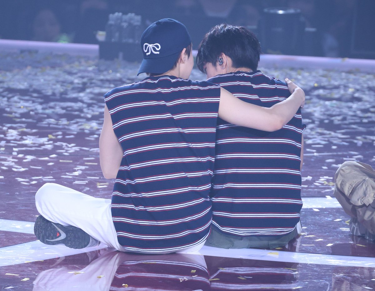 oodoobo's tweet photo. 240714 무한대집회 메보즈

#남우현 #김성규 #우현 #성규 
#NAMWOOHYUN #KIMSUNGKYU
#인피니트 #INFINITE https://t.co/1VuHfdMMps