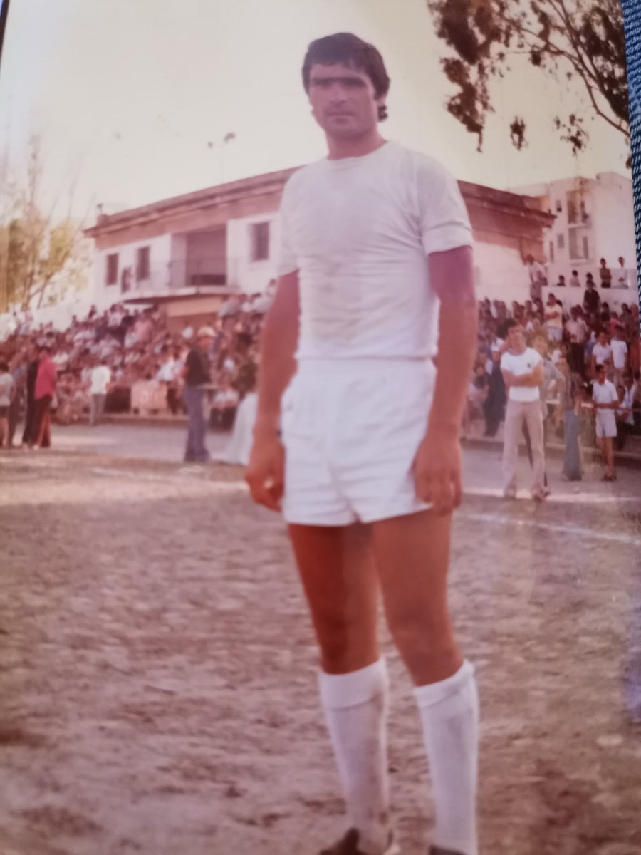 Treps61's tweet image. Lo conoceis?.Jugo en primera division.