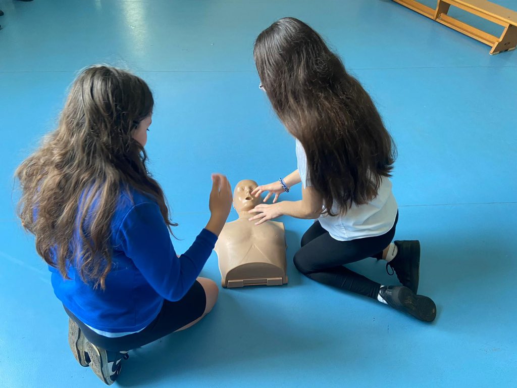 AngelRoadSchool's tweet photo. A fantastic whole school summer safety day! From first aid to water safety to staying safe in the sun - we have all learned lots! Big thanks to @BritishRedCross @RNLI  and @CanalRiverTrust for helping us become super knowledgeable about how to have a fun and safe summer! ☀️ https://t.co/lNRWScKUBw