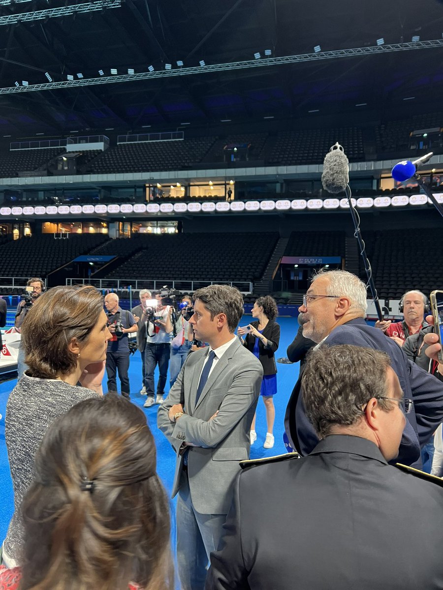 iflorennes92's tweet photo. Grande fierté de découvrir aujourd’hui avec @GabrielAttal et mes collègues parlementaires des #hautsdeseine, le magnifique bassin olympique qui accueillera les épreuves de natation ! Bravo aux équipes du #COJO pour cet exploit technique réalisé sur un terrain de rugby #Paris2024 https://t.co/lzAvzKCYvQ