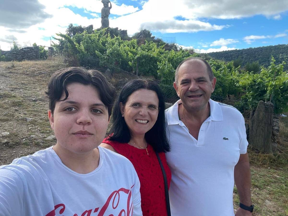 afmartinfdez's tweet photo. Seguimos las huellas de la familia Muñiz de Dávila y de Jon Bécquer. La Literatura nos divierte y nos inspira. @maria_oruna @DoloresRedondoM https://t.co/pjmJNJwDjs