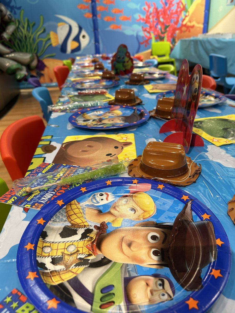 beautifulberly_'s tweet photo. I loved this theme I picked for my son 2nd Birthday 🥳 Party everything was sooo cute 🥰 #twoinfinityandbeyond https://t.co/8YIsmkMSk5