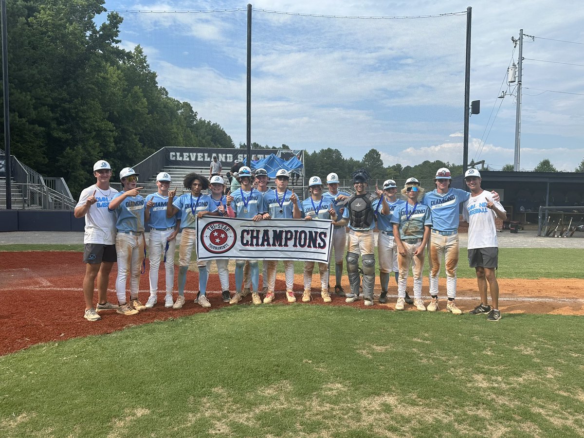 Great season with <a href="/diamondheelsbb/">Diamond Heels Baseball</a> . Thank you to all of my teammates and coaches. #AGTG Without the man above nothing is possible!!! 
Final summer pitching stats-
5-1
21.0 ip
2.3 era
21 strikeouts
0.148 BAA
<a href="/Halls_Baseball/">Halls High Baseball</a> <a href="/diamondbballtn/">Diamond Baseball-Simcox Academy</a> @PBR_Uncommitted <a href="/PrepBaseballTN/">Prep Baseball Tennessee</a>