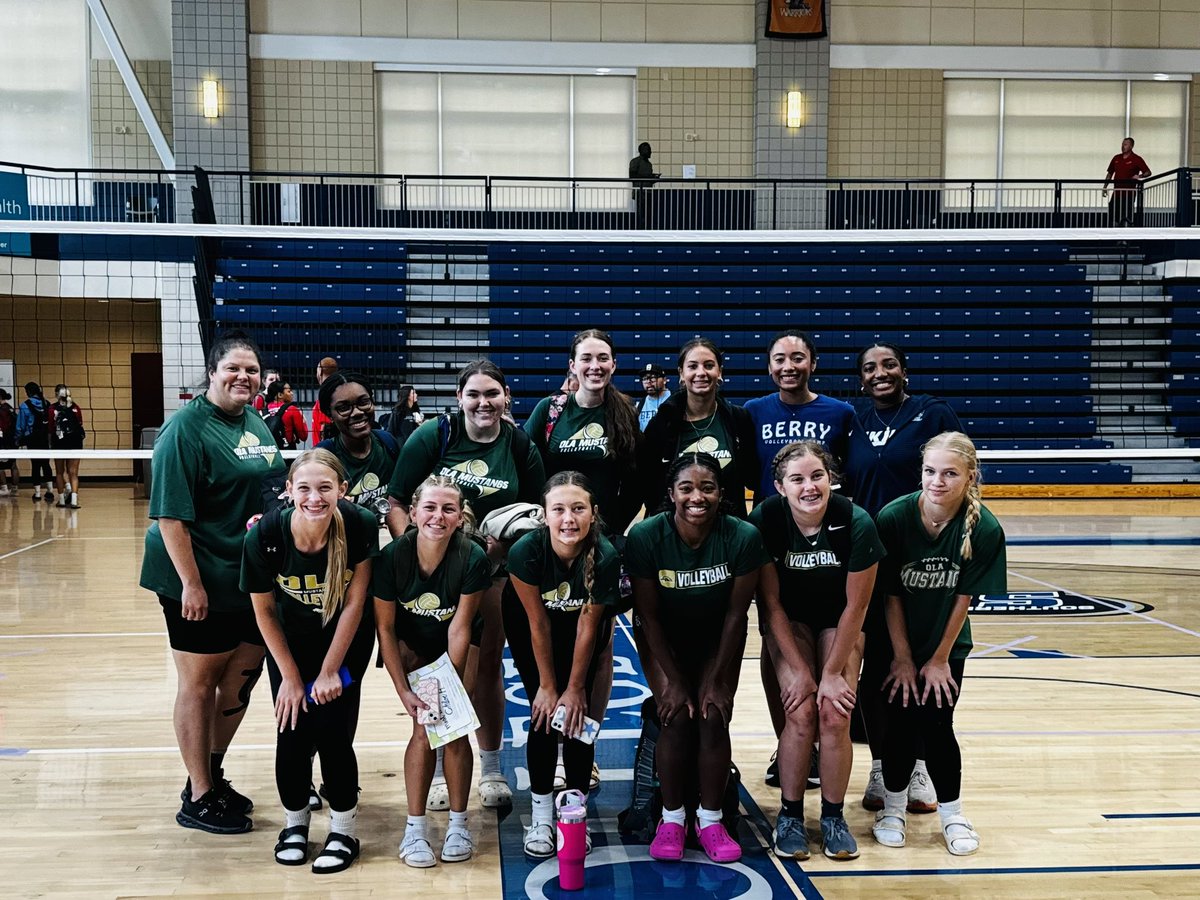 Ola High Volleyball tweet media