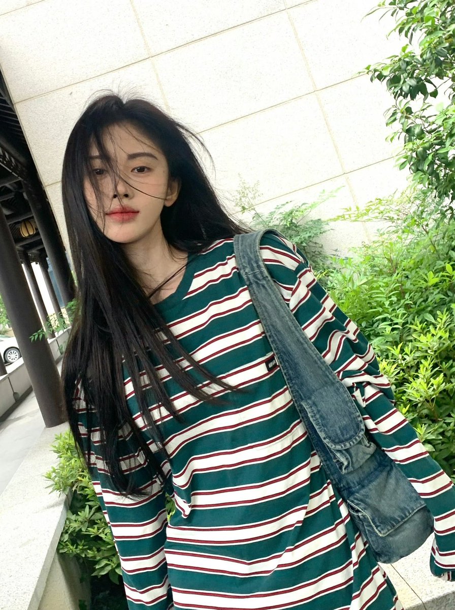 JuJingyi_th's tweet photo. 20240711|| 鞠婧祎Office Weibo Update♡︎ 

꒰Trans🍊꒱
การกลับมาของนักเรียนชั้นประถมศึกษา✌🏻

#鞠婧祎 #JUJINGYI #จวีจิ้งอี https://t.co/uZue9GoEoX