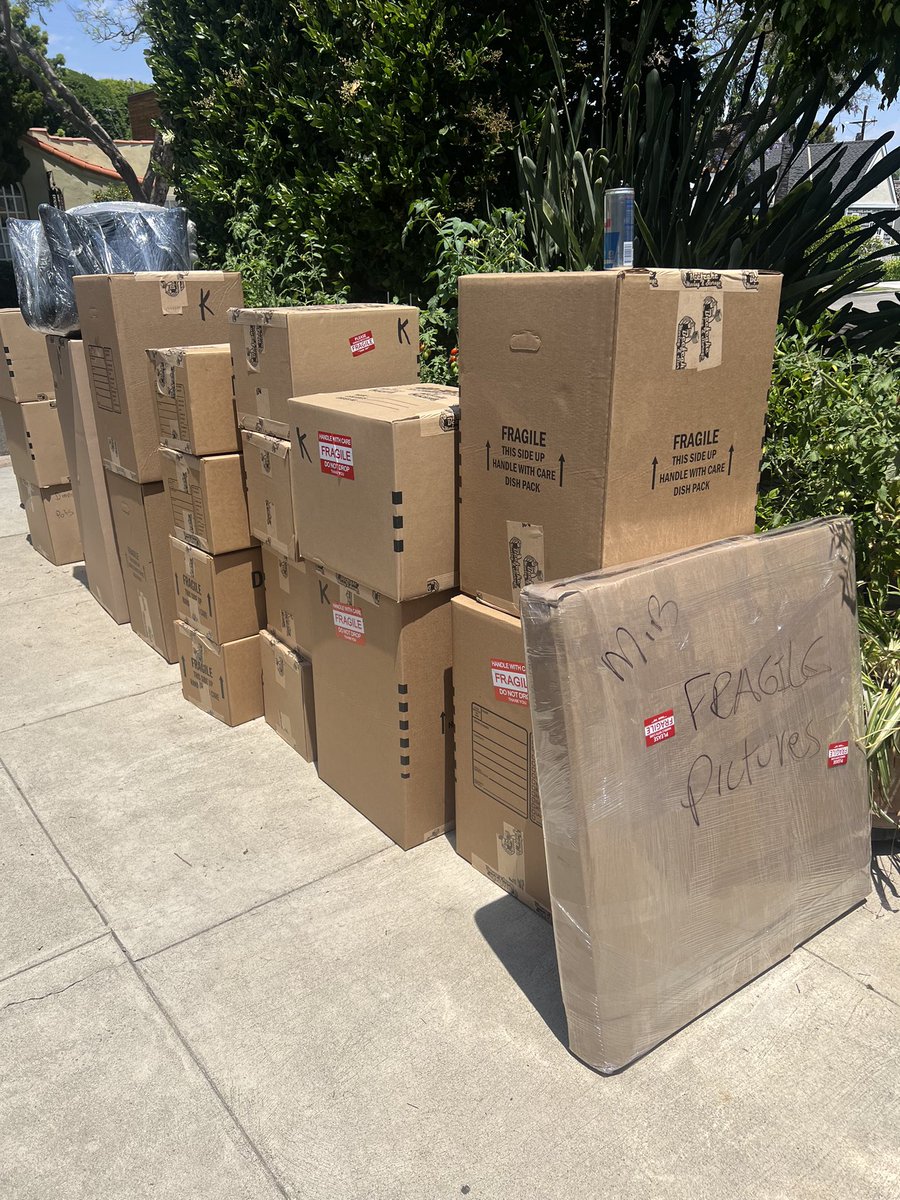 BeefcakeMoving's tweet photo. Need a #mover ? #Moving out of #California ? Need #packing services ? Hire the pros at Beefcake Moving. Local &amp; Long Distance #Mover https://t.co/Xcqrapn0S3
