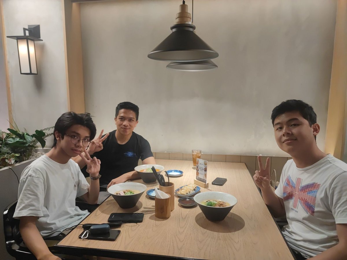 gemini517578's tweet photo. 🤟 #kevin #agas #kenji https://t.co/Ugjdk1bT8f