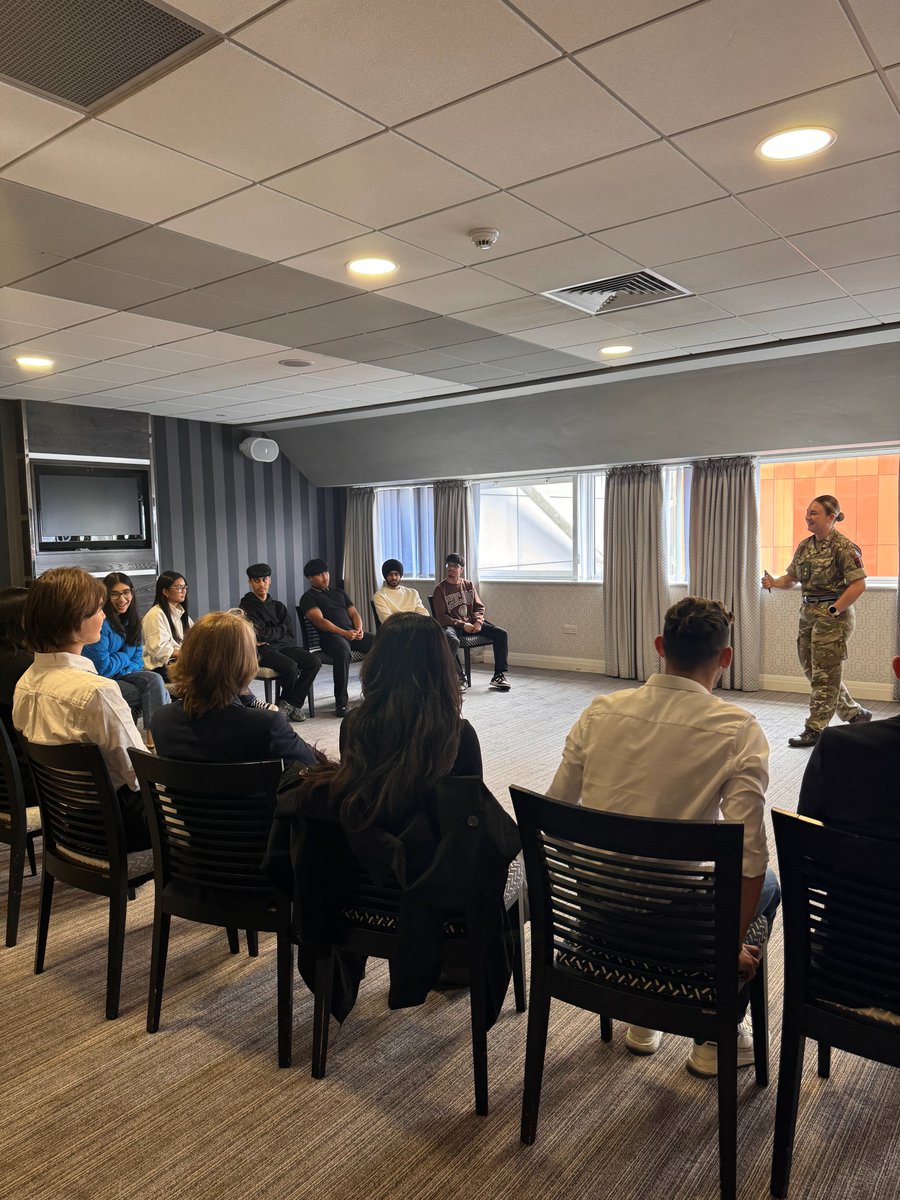 SMBP_UK's tweet image. A great start to the #NorthEast #SMBPWISE Week today, starting strong with our Resilience Day hosted by @RoyalAirForce at St. James&apos; Park #Newcastle

Students spent the day understanding resilience, learning pressure coping mechanisms, and how to become a goal planning pro 💪