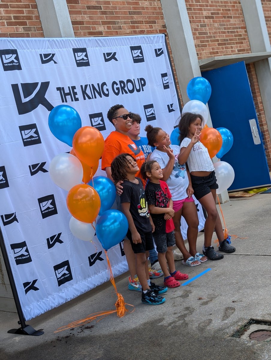 RCS_NC's tweet photo. RCS would like to thank Ms. Jennifer King and the King Group for their generous support of our students by providing backpacks this past Saturday at Moss Street Elementary School!
#Star Students, Bright Futures https://t.co/1Sf3FWHo48