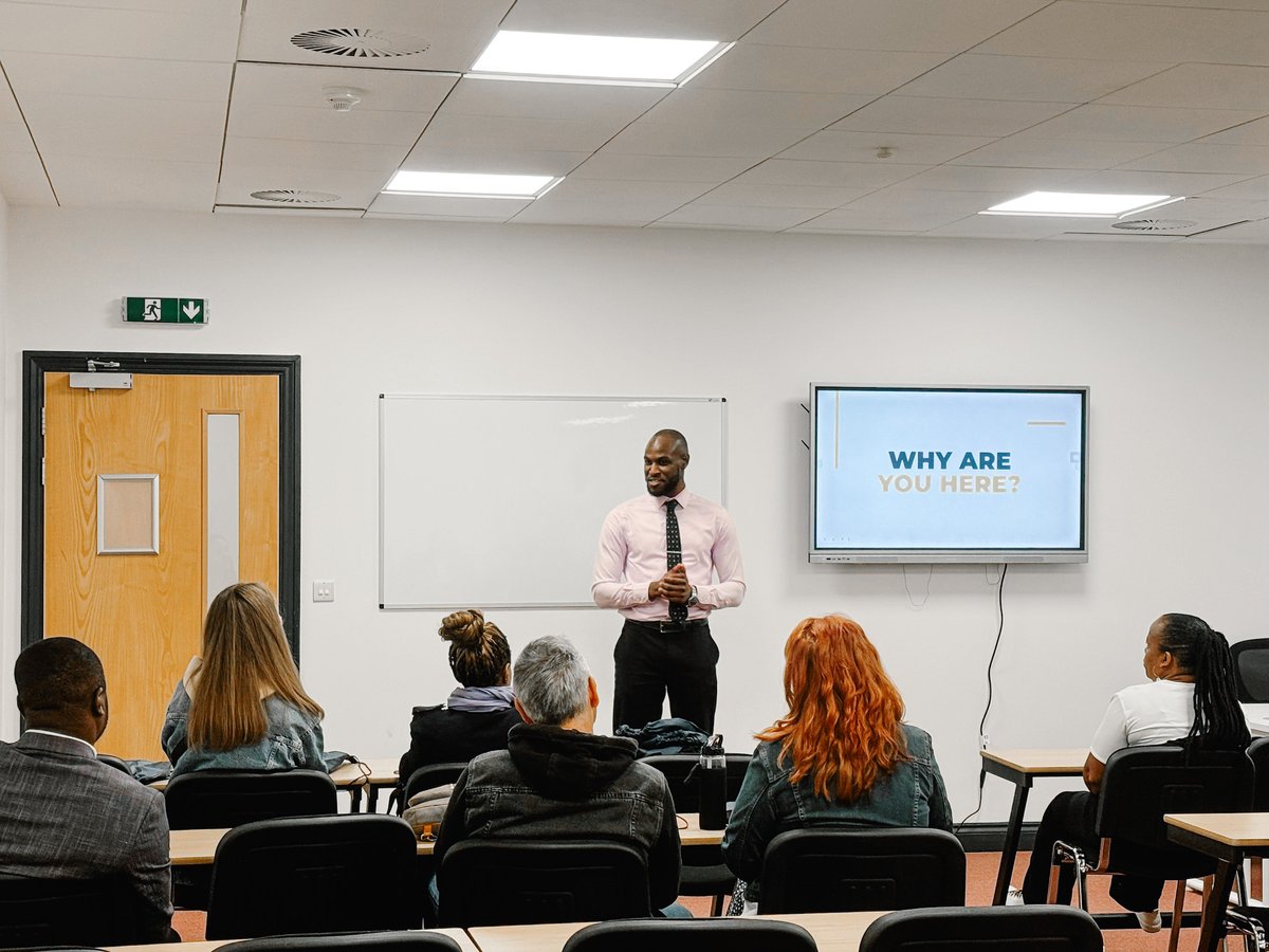 careertree__'s tweet photo. We love meeting so many aspiring individuals at our events. Now, it’s Leicester’s turn! 🌟 

Join us TOMORROW for an Open Day that could change your future.

Don’t miss out—register here: https://t.co/bABMHPHGvl

#OpenDay #Leicester #CareerDevelopment #JoinUs #Success #Education https://t.co/eW7f3CbPEP