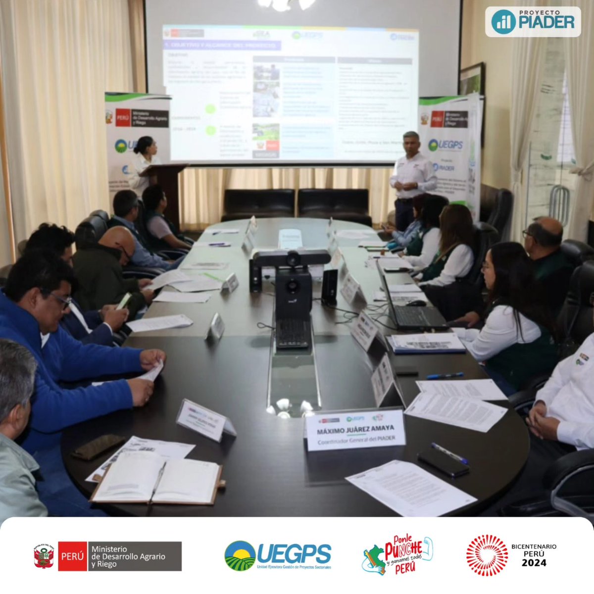 Uegps_Midagri's tweet photo. #AhoraPIADER 🌿 
Desde Ica, autoridades del #ProyectoPIADER del @midagriperu sostienen reunión con autoridades de la #DRAIca con la finalidad de articular esfuerzos para la ejecución de la ESCO con el cultivo maíz amarillo duro.
.
.
.
#MIDAGRI #UEGPS #PIADER #ESCO #ICA #PERÚ https://t.co/10Dlrmeo4n