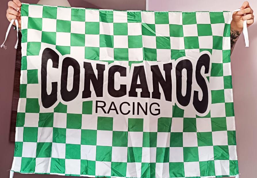 Concanos96's tweet photo. Todos los abonados de #Concanos se llevarán de regalo está bandera👇🏻
Seguimos haciendo #abonos en la @CurvaNandoYosu 💚🤍
#SomosRacing https://t.co/ugke0JQydd