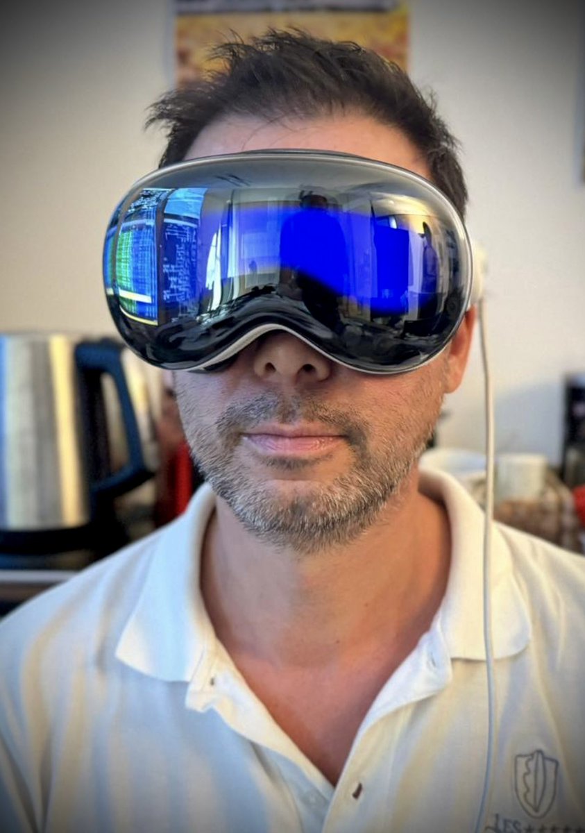 kryslug's tweet photo. L’Apple vision Pro est vraiment génial, dans la vidéo Immersive on s’y croirait vraiment! #visionpro #apple https://t.co/4LaKWU71dU