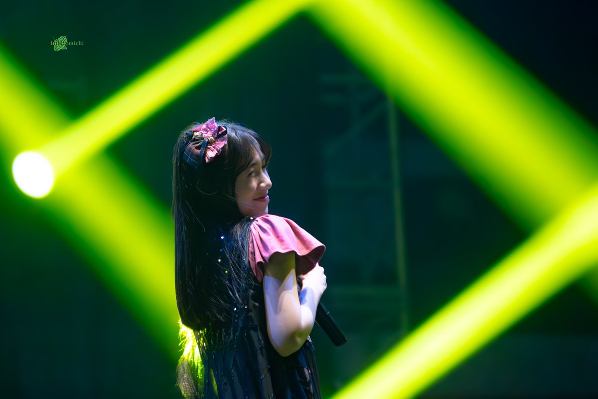 InfoDemichi's tweet photo. Get me with those green eyes, baby, as the lights go down 

���: @Michie_JKT48 https://t.co/yV7kwFQvwu