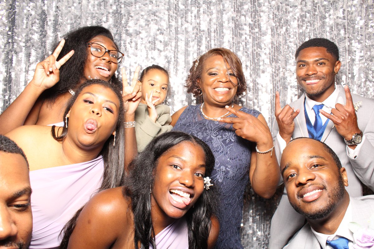 ShutterBoothDet's tweet photo. Sometimes you don't realize that your not just having fun, but creating memories! Happy Anniversary to the Hood's!
.
.
Venue: Michigan Union
Photobooth: @ShutterBoothDet 
.
.
#ShutterBooth #photobooth #bride #groom #brideandgroom #bridetobe #beautiful #happy #cute #smile https://t.co/ZIOUCd01j9